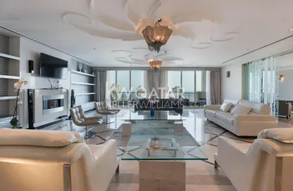Apartment - 7 Bedrooms - 7+ Bathrooms for rent in Viva West - Viva Bahriyah - The Pearl Island - Doha