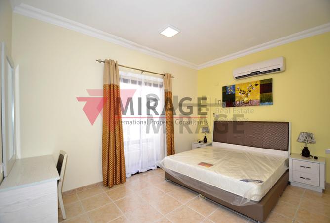 939908 - Property Image 2