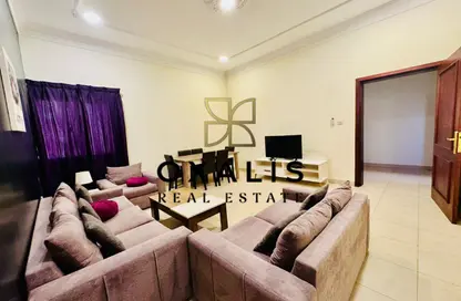 Apartment - 2 Bedrooms - 2 Bathrooms for rent in Al Maamoura - Al Maamoura - Doha