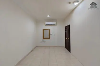 Apartment - 1 Bedroom - 1 Bathroom for rent in Al Mansoura - Al Mansoura - Doha