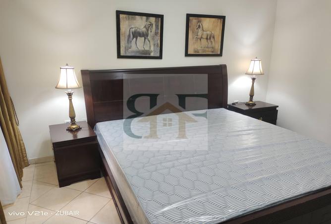 987605 - Property Image 2