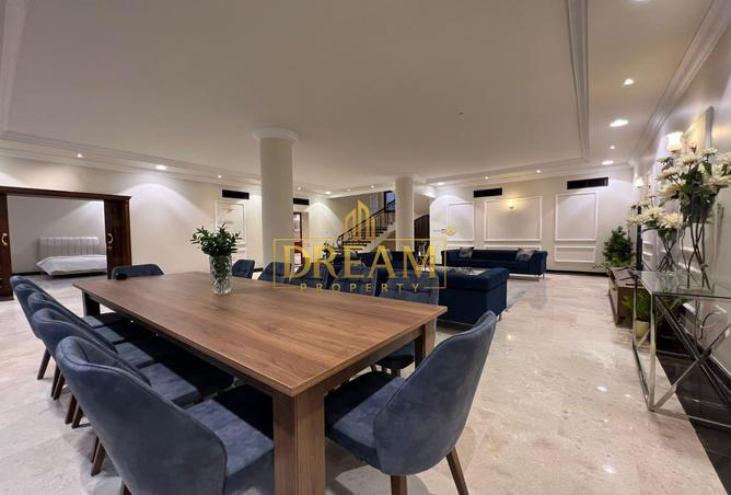 981737 - Property Image 2