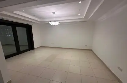 شقة - 2 غرف نوم - 4 حمامات للبيع في طريق بورتو الشرقي - بورتو أرابيا - جزيرة اللؤلؤة - الدوحة