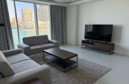 Apartment - 1 Bedroom - 2 Bathrooms for rent in Gewan Island - The Pearl Island - Doha