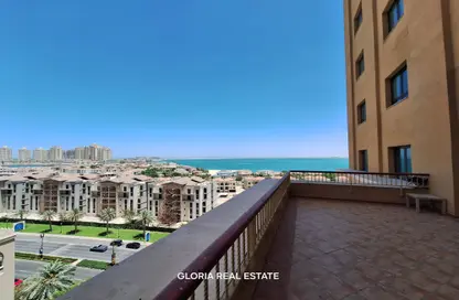 Apartment - 1 Bedroom - 2 Bathrooms for rent in East Porto Drive - Porto Arabia - The Pearl Island - Doha