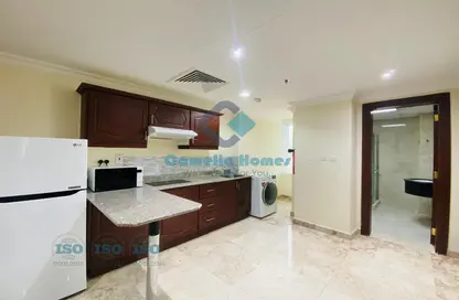 Apartment - 1 Bedroom - 2 Bathrooms for rent in Musheireb - Musheireb - Doha