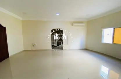 فيلا - غرفة نوم - 1 حمام للايجار في عين خالد - الدوحة