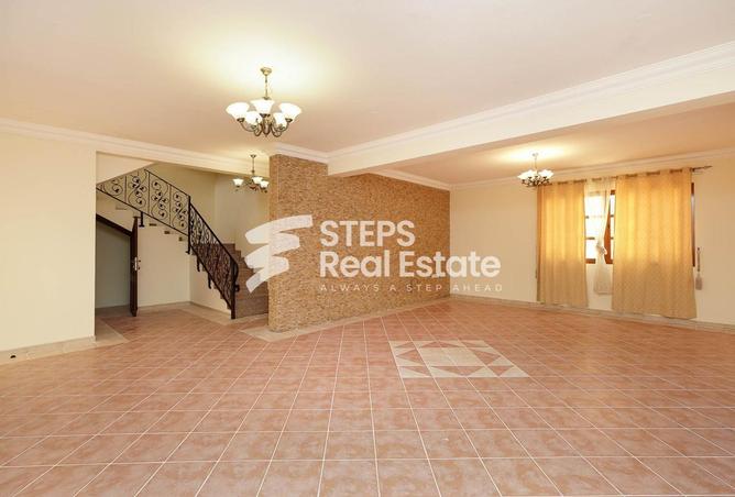 Compound - 3 Bedrooms - 3 Bathrooms for rent in Al Maamoura - Al Maamoura - Doha