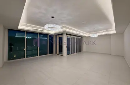Apartment - 2 Bedrooms - 3 Bathrooms for rent in Gewan Island - The Pearl Island - Doha