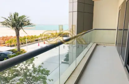 Apartment - 1 Bedroom - 2 Bathrooms for sale in Waterfront Residential - The Waterfront - Lusail