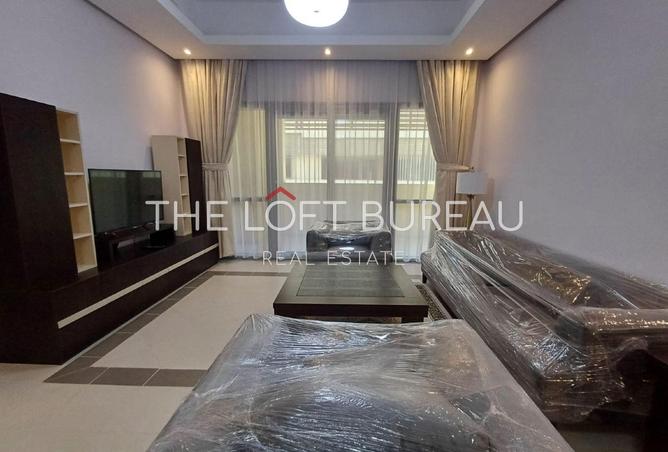 963805 - Property Image 2