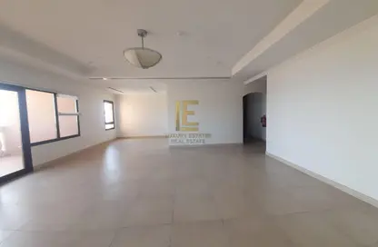 Apartment - 2 Bedrooms - 2 Bathrooms for rent in West Porto Drive - Porto Arabia - The Pearl Island - Doha