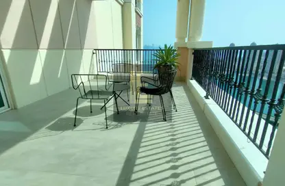 Apartment - 3 Bedrooms - 5 Bathrooms for rent in Viva West - Viva Bahriyah - The Pearl Island - Doha