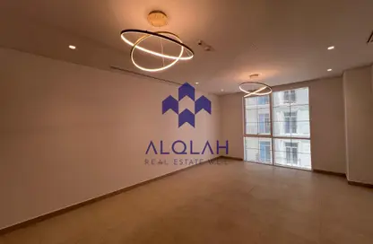 شقة - 2 غرف نوم - 3 حمامات للايجار في حدائق فلورستا - حدائق فلورستا - جزيرة اللؤلؤة - الدوحة