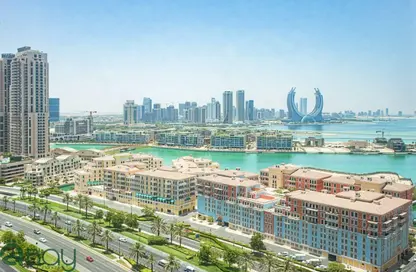 Apartment - 1 Bedroom - 2 Bathrooms for sale in Tower 14 - Porto Arabia - The Pearl Island - Doha