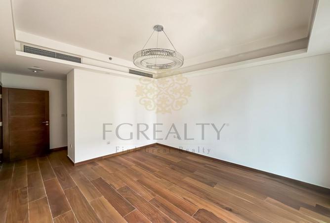 987378 - Property Image 3