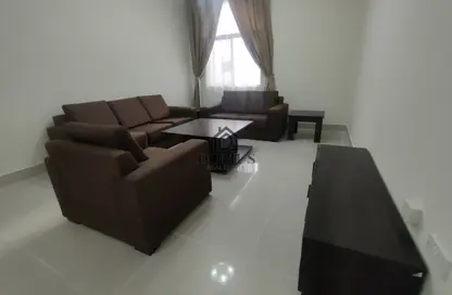 Apartment - 2 Bedrooms - 2 Bathrooms for rent in Anas Street - Fereej Bin Mahmoud North - Fereej Bin Mahmoud - Doha
