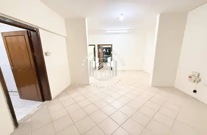 Apartment - 2 Bedrooms - 2 Bathrooms for rent in Old Salata - Salata - Doha