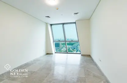 Apartment - 2 Bedrooms - 3 Bathrooms for rent in Zig Zag Towers - West Bay - Doha