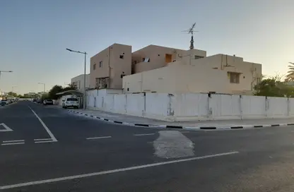Villa - 7+ Bedrooms - 7+ Bathrooms for sale in Al Dafna - Al Dafna - Doha
