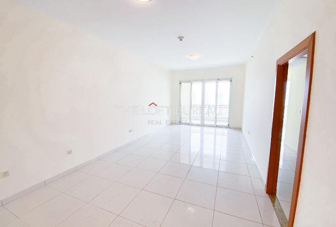 912391 - Property Image 2