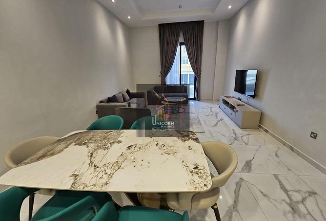 988583 - Property Image 2