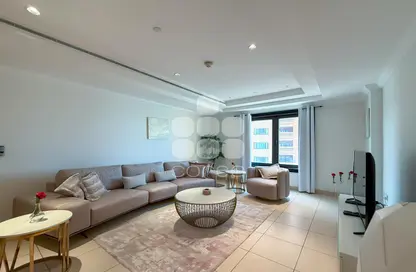 Apartment - 1 Bedroom - 2 Bathrooms for rent in Tower 19 - Porto Arabia - The Pearl Island - Doha