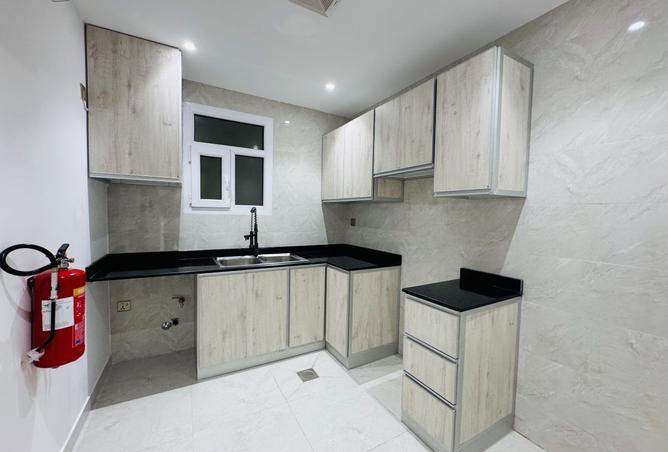 975238 - Property Image 3