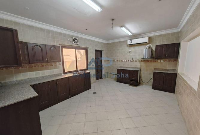 987521 - Property Image 3