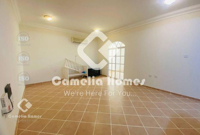 952858 - Property Image 3