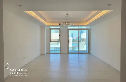 Apartment - 2 Bedrooms - 3 Bathrooms for rent in Gewan Island - The Pearl Island - Doha