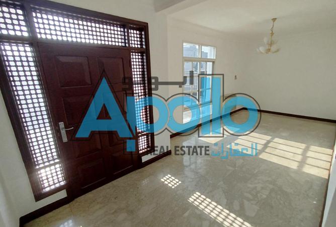 982266 - Property Image 3