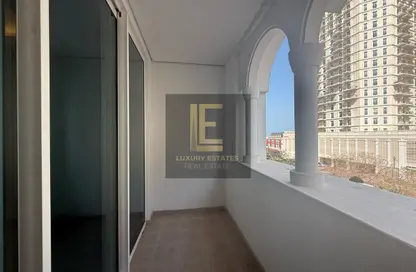 Apartment - 1 Bedroom - 2 Bathrooms for sale in Viva West - Viva Bahriyah - The Pearl Island - Doha