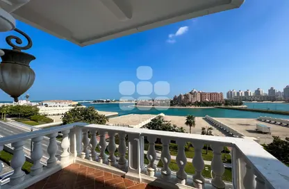 Apartment - 3 Bedrooms - 3 Bathrooms for rent in Carnaval - Qanat Quartier - The Pearl Island - Doha