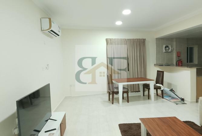 988766 - Property Image 3