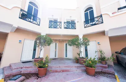 مجمع سكني - 2 غرف نوم - 3 حمامات للايجار في أبو هامور - الدوحة