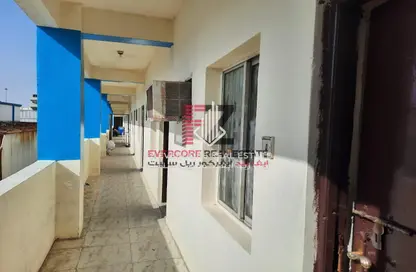 سكن الموظفين - استوديو - 8 حمامات للايجار في المنطقة الصناعية - الدوحة