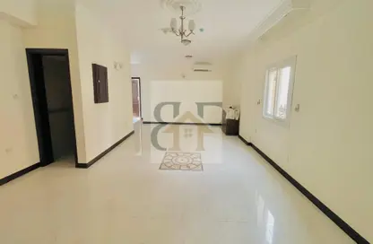 شقة - 2 غرف نوم - 3 حمامات للايجار في شارع نجمه - نجمة - الدوحة شقة - 2 غرف نوم - 3 حمامات للايجار في شارع نجمه - نجمة - الدوحة