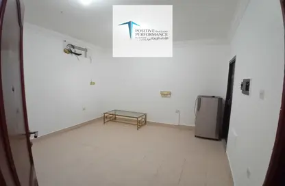 Penthouse - 1 Bathroom for rent in New Salata - Salata - Doha