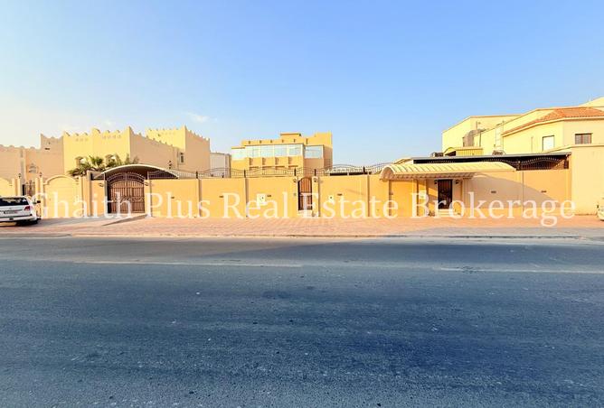 981503 - Property Image 2