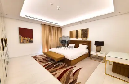 Room / Bedroom image for: Penthouse - 3 Bedrooms - 4 Bathrooms for rent in Floresta Gardens - Floresta Gardens - The Pearl Island - Doha, Image 1