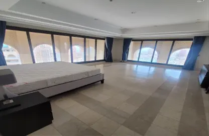 Penthouse - 5 Bedrooms - 7 Bathrooms for rent in Porto Arabia - The Pearl Island - Doha