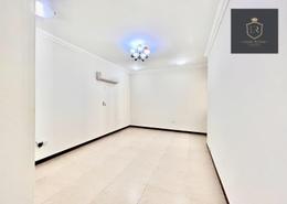 صورةغرفة فارغة لـ: شقة - 3 غرف نوم - 3 حمامات للكراء في منتزه 19 - المنتزه - الدوحة, صورة 1
