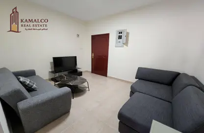 Apartment - 2 Bedrooms - 2 Bathrooms for rent in Salata - Doha