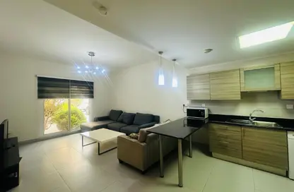 شقة - غرفة نوم - 2 حمامات للايجار في سوق الغرافة - الغرافة - الدوحة