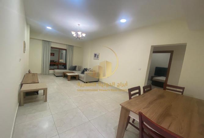 Apartment - 2 Bedrooms - 3 Bathrooms for rent in Ramada Tower - Al Muntazah - Doha