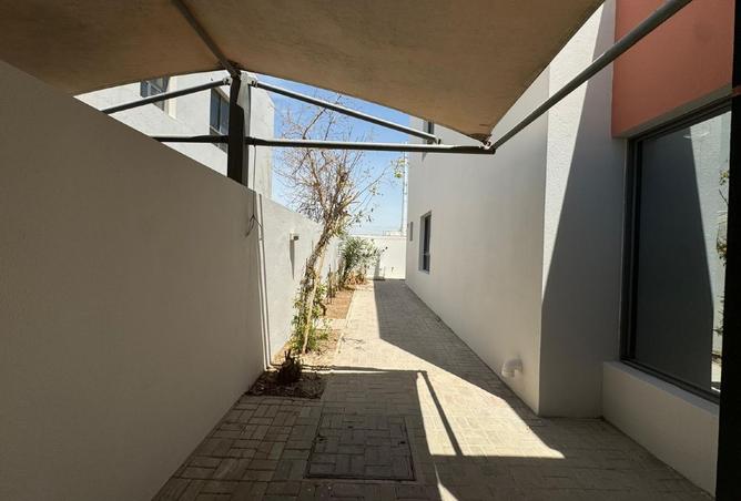 999772 - Property Image 3