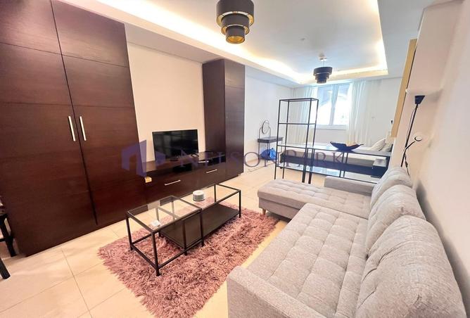 937831 - Property Image 2