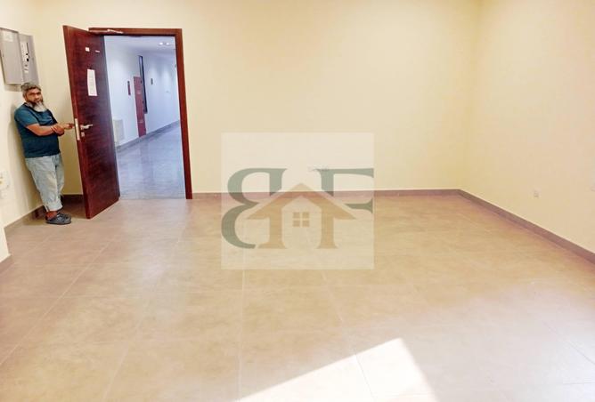 987493 - Property Image 2