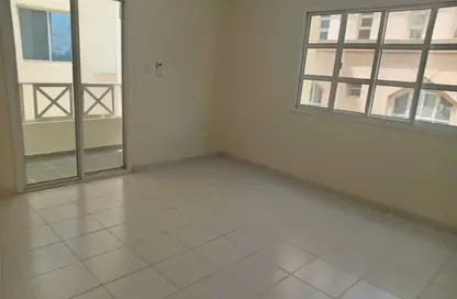 شقة - 3 غرف نوم - 2 حمامات للايجار في اقامة الانديغو - فريج بن محمود- جنوب - فريج بن محمود - الدوحة